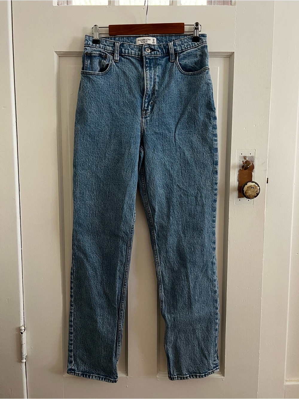 Abercrombie & Fitch The 90’s Straight Ultra High Rise Denim Jeans